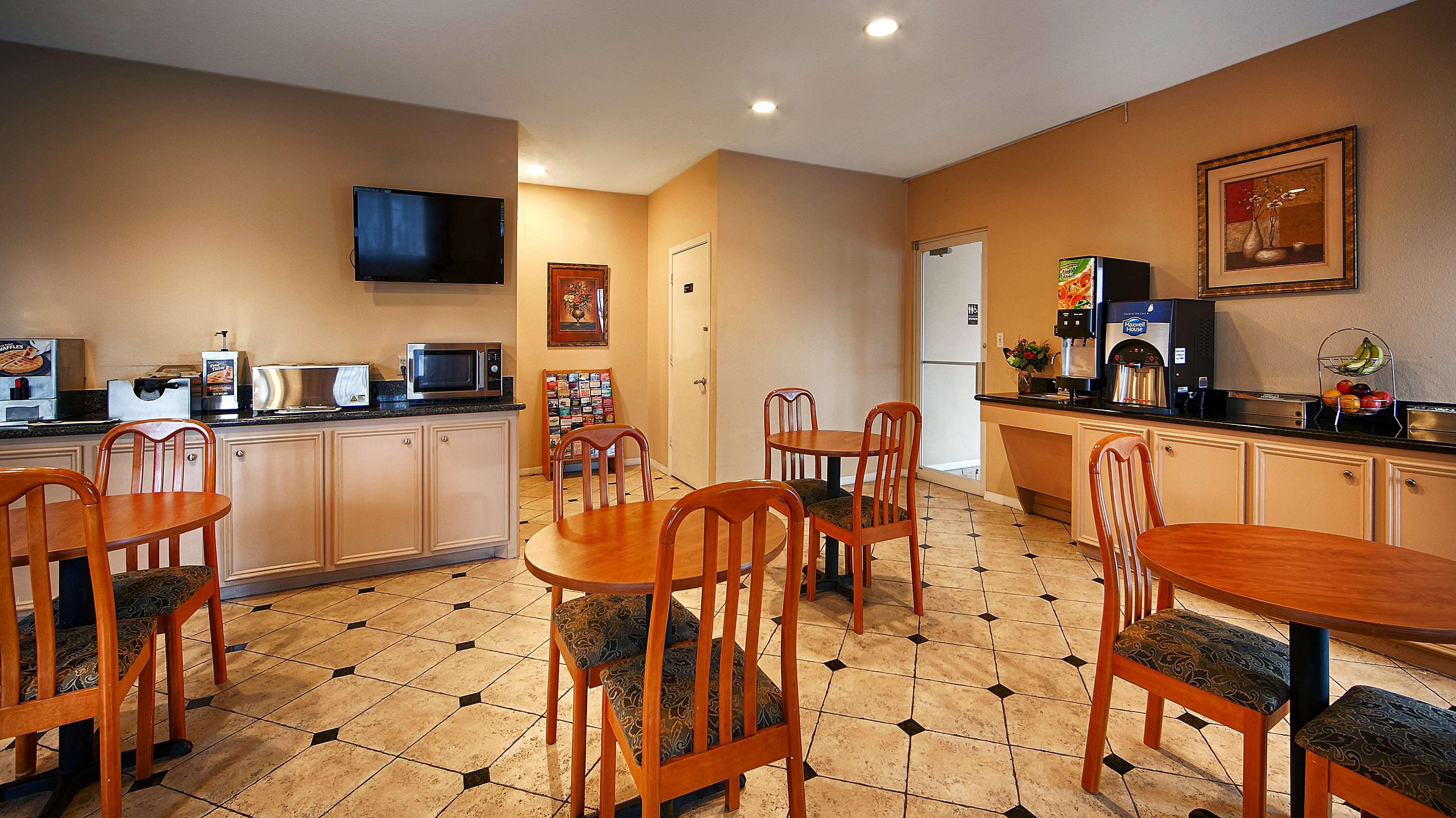 Best Western Lake Conroe Montgomery Exterior photo