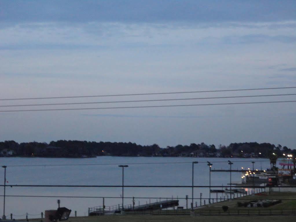 Best Western Lake Conroe Montgomery Exterior photo
