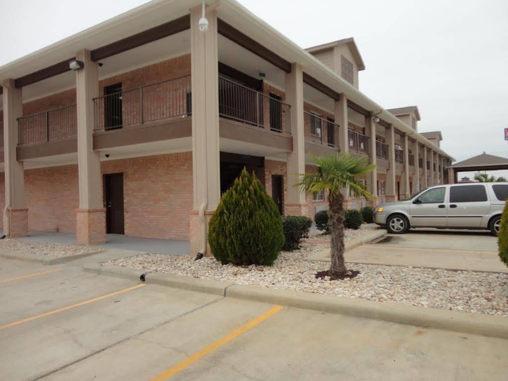 Best Western Lake Conroe Montgomery Exterior photo